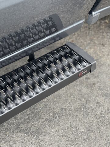Enthuze Traction Steps for 2019-2026 Chevrolet, GMC 1500, 2020-2026 2500/3500 Double&nbsp;Cab