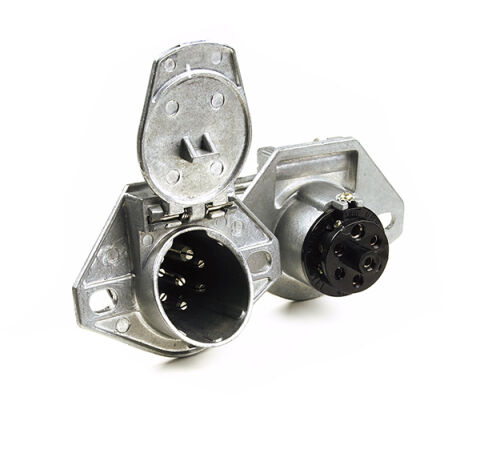 Heavy Duty 7 Pole Socket, w/ Enclosed Terminals